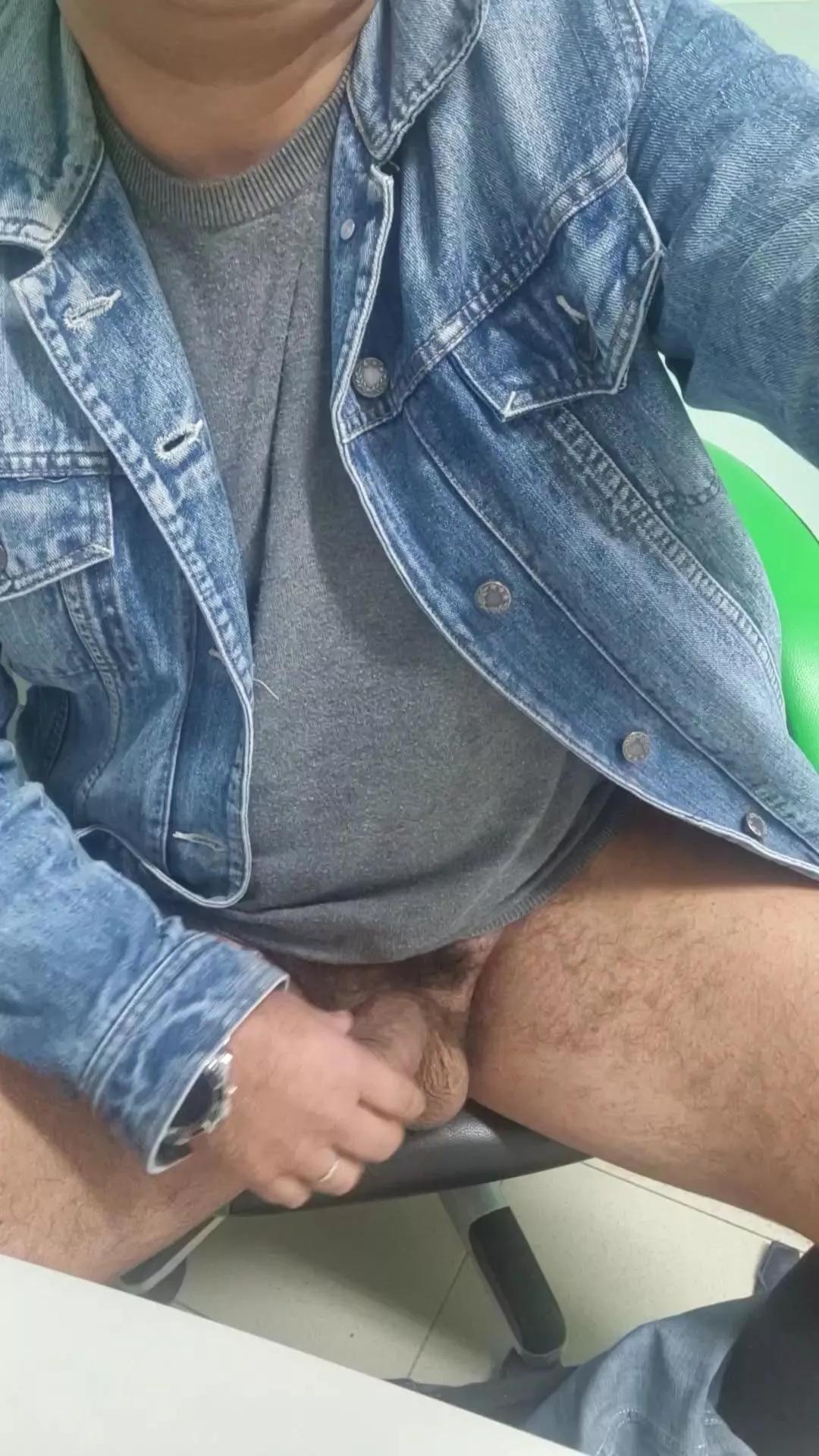 Hotdaddyita webcams show profile image 