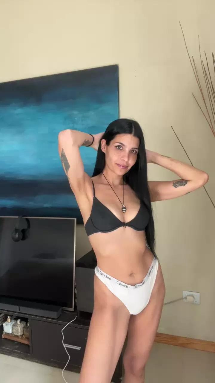 IaraStone from Cam4