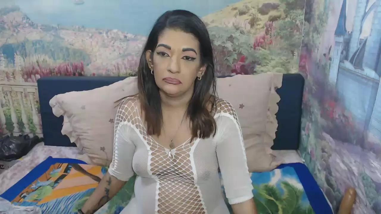 Indianaqua from Cam4