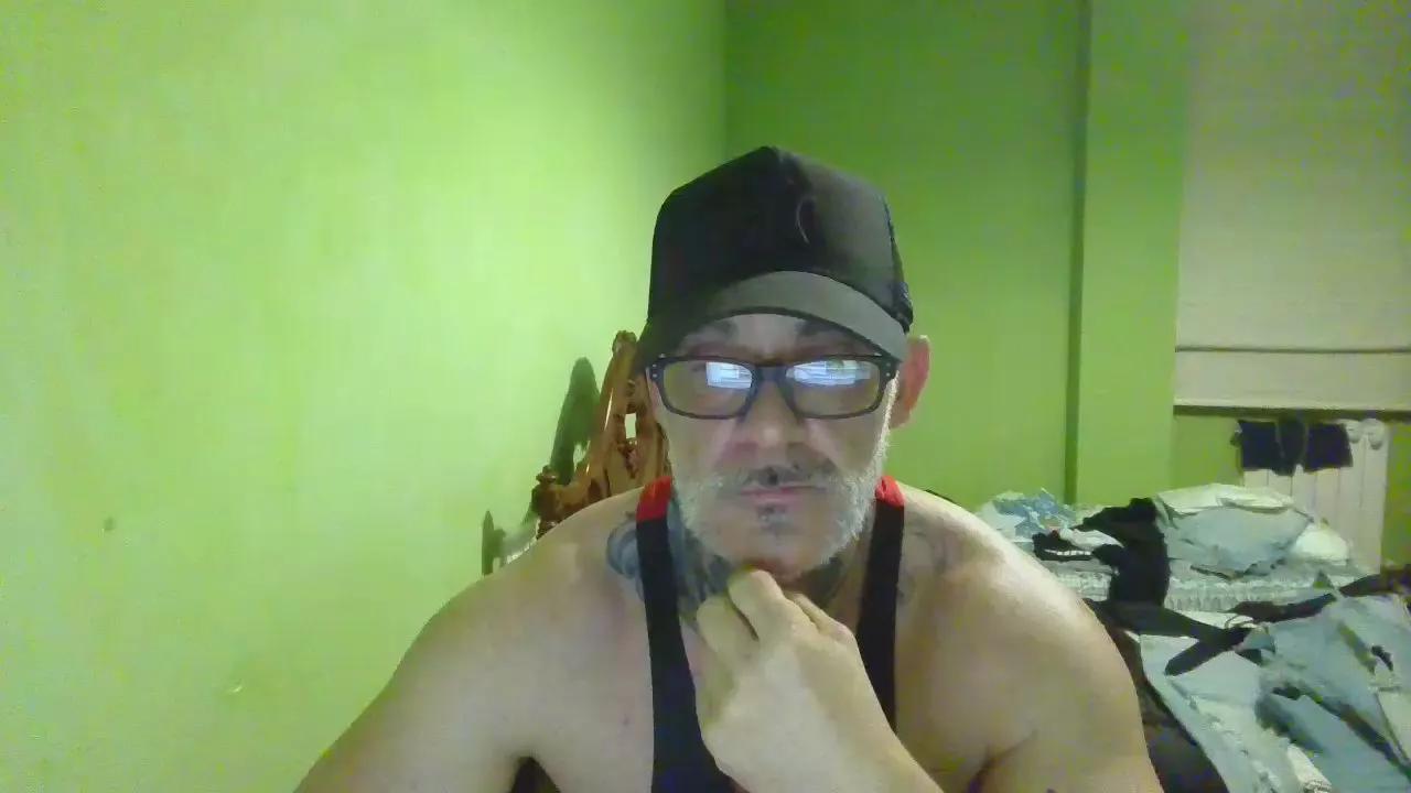Isisytomy from Cam4