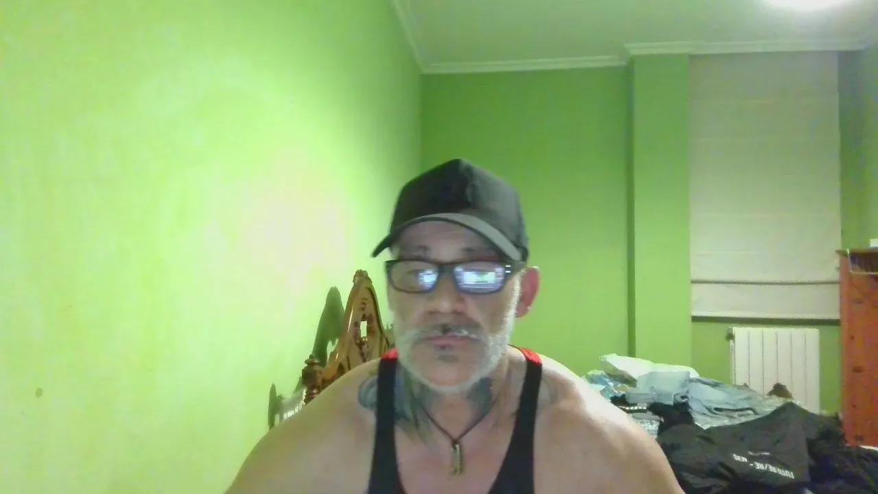 Isisytomy from Cam4