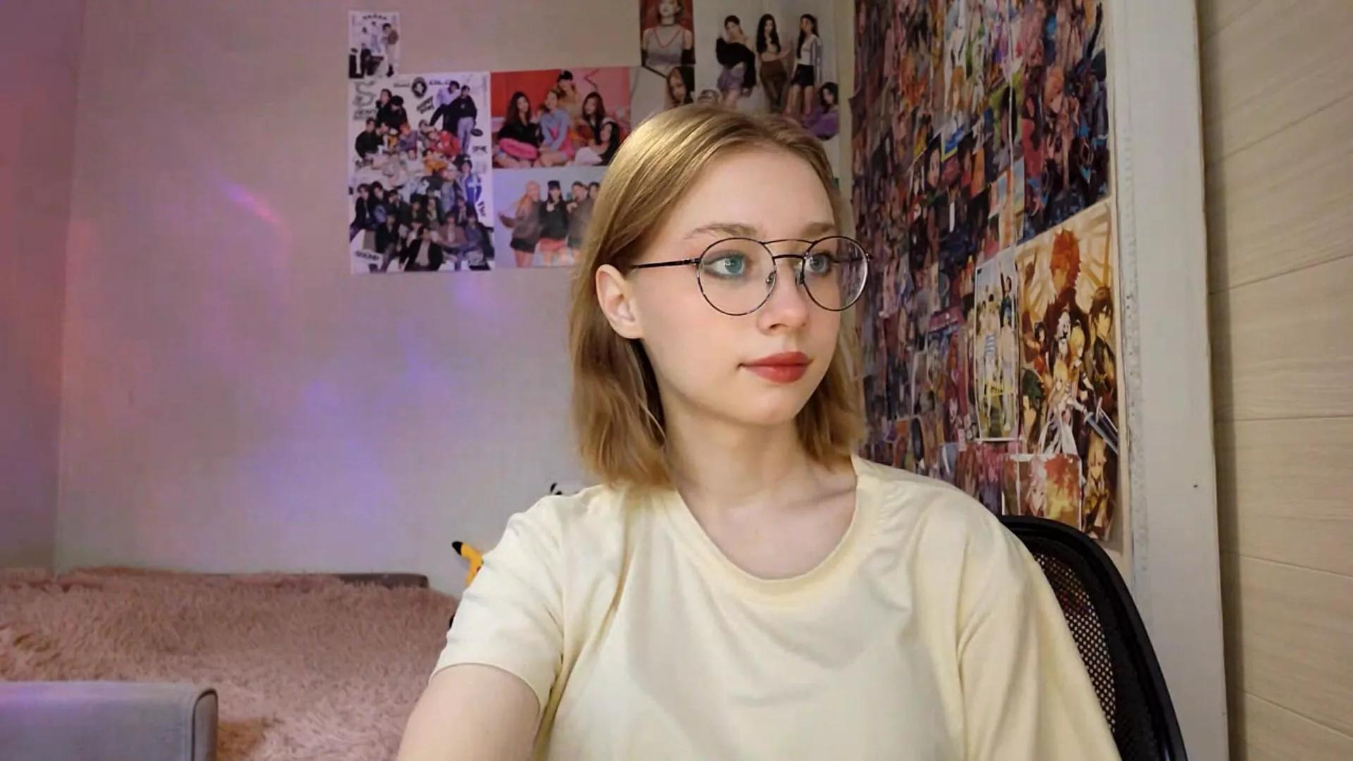 JadaYonkoske webcams show profile image 