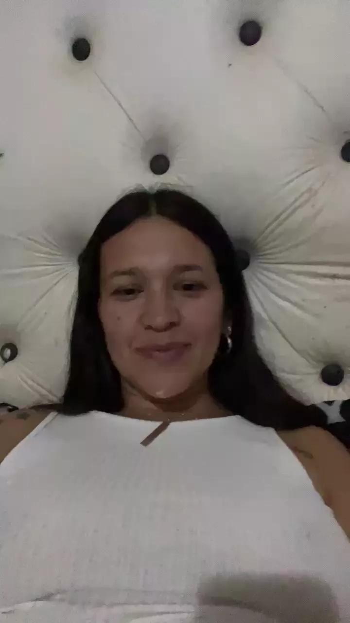 Jade283 webcams show profile image 