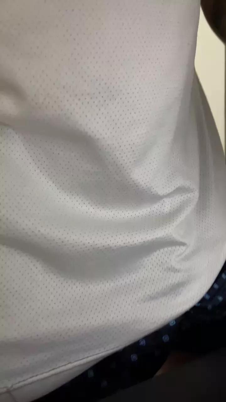 Johnlewiis webcams show profile image 