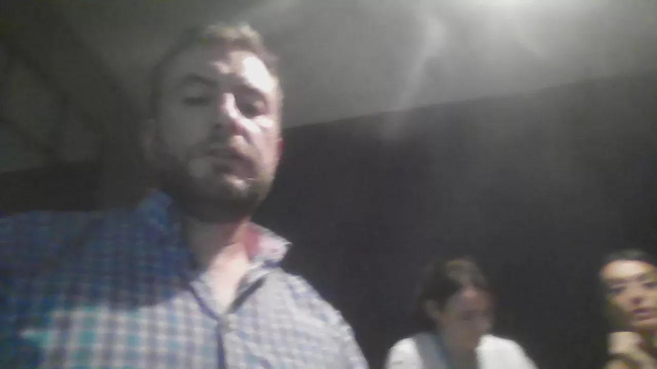 Joy_s_couple webcams show profile image 