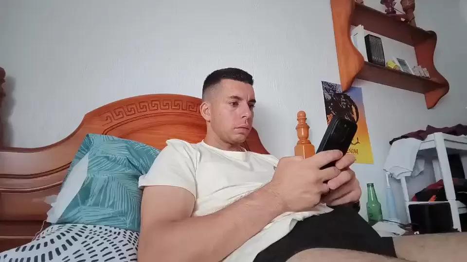 Juaan43 webcams show profile image 