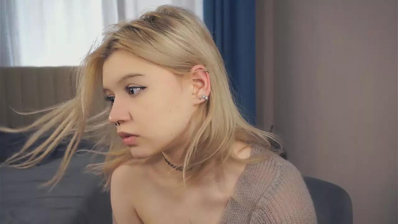 JulianaArras webcams show profile image 