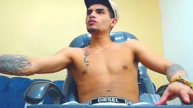 KalvinVoy webcams show profile image 