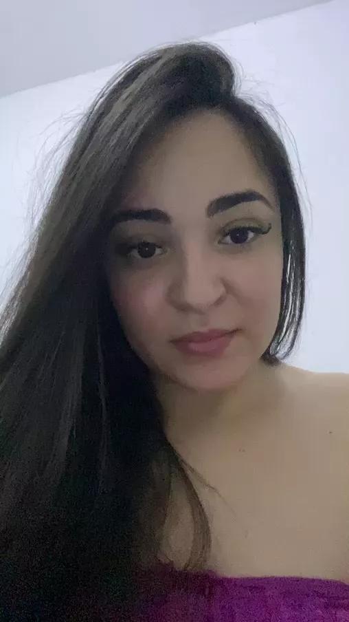 Photos of karolyne8 from Cam4 is Freechat