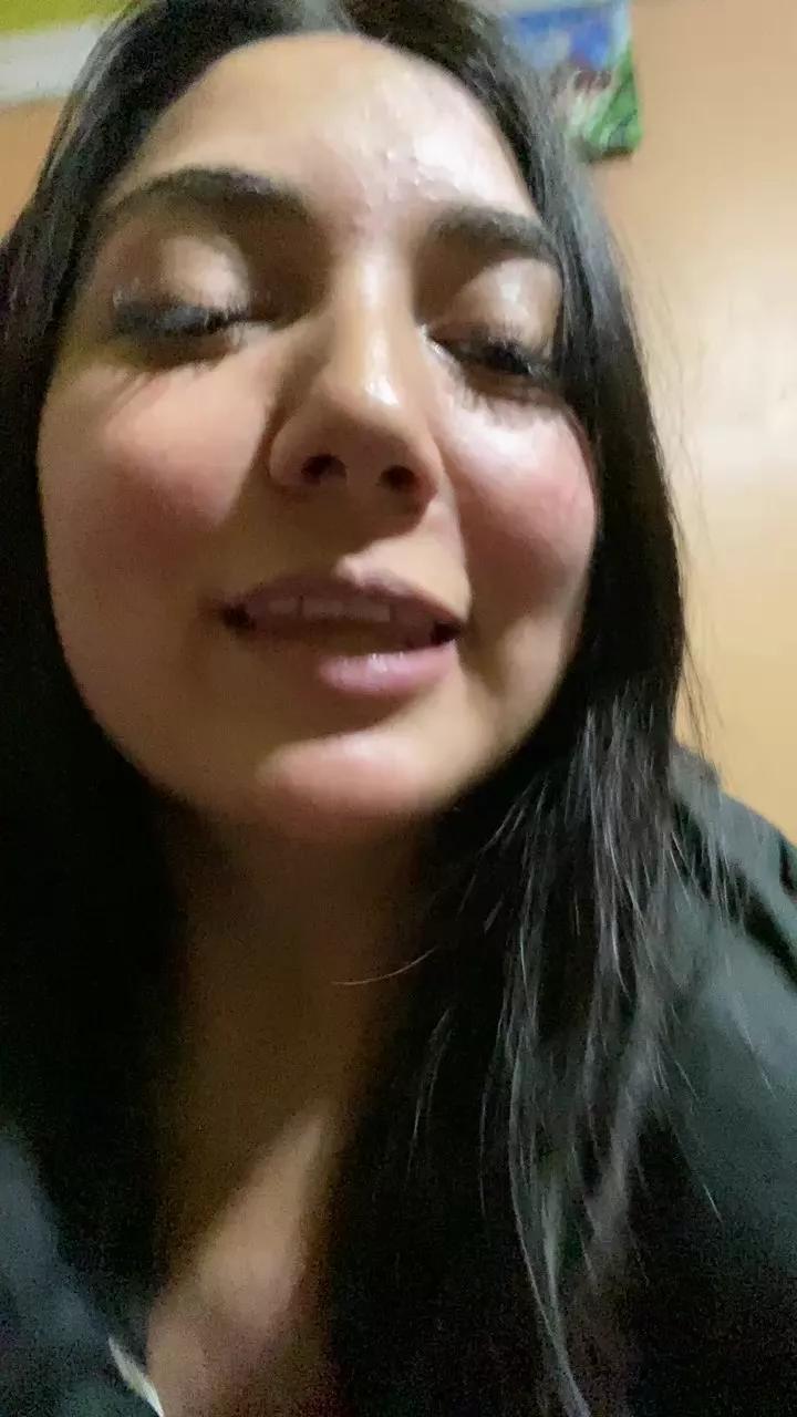 Karykaryoca webcams show profile image 