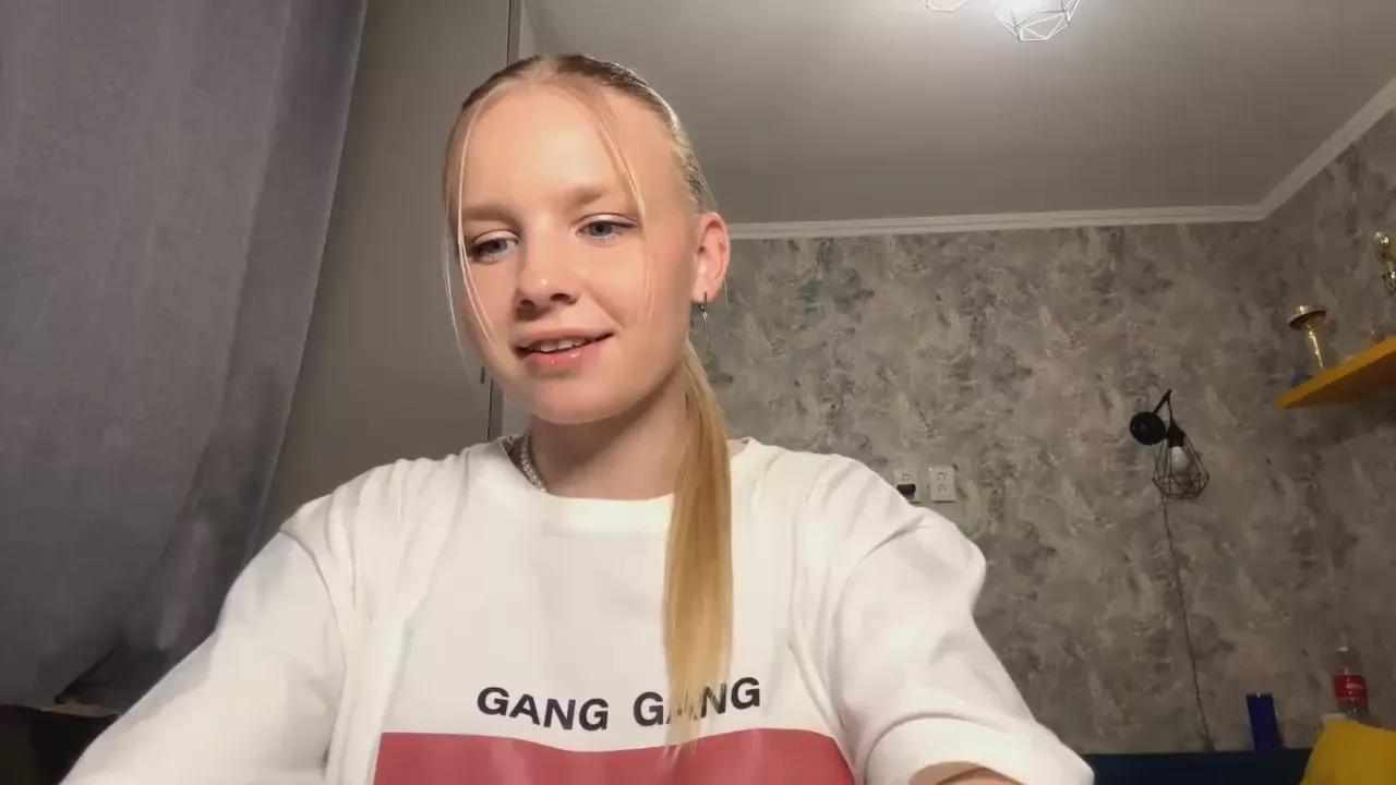 KIKI_LILI_LU webcams show profile image 