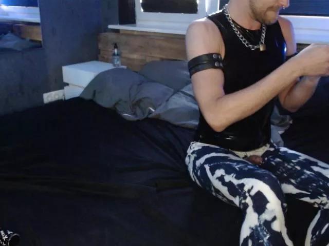 KinkyFistSlut from Cam4