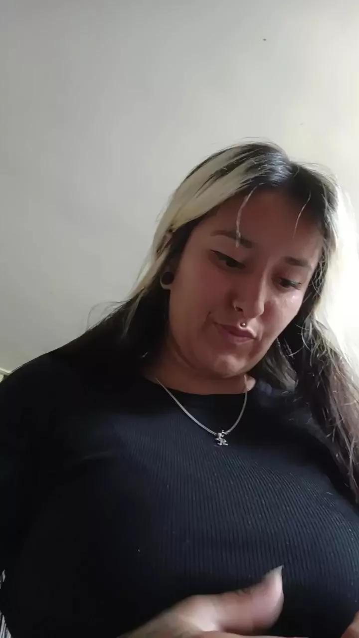 Kitty_goddess from Cam4
