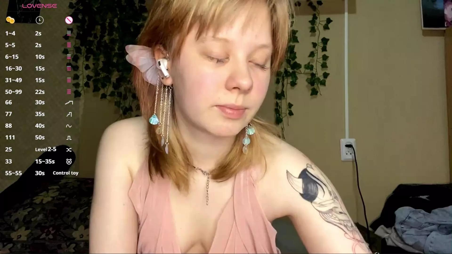 KrystleHavens webcams show profile image 