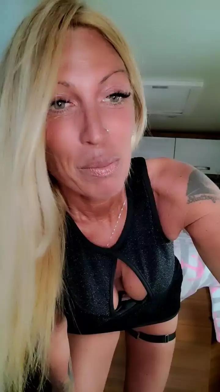 Photos of Ladyblue from Cam4 is Freechat