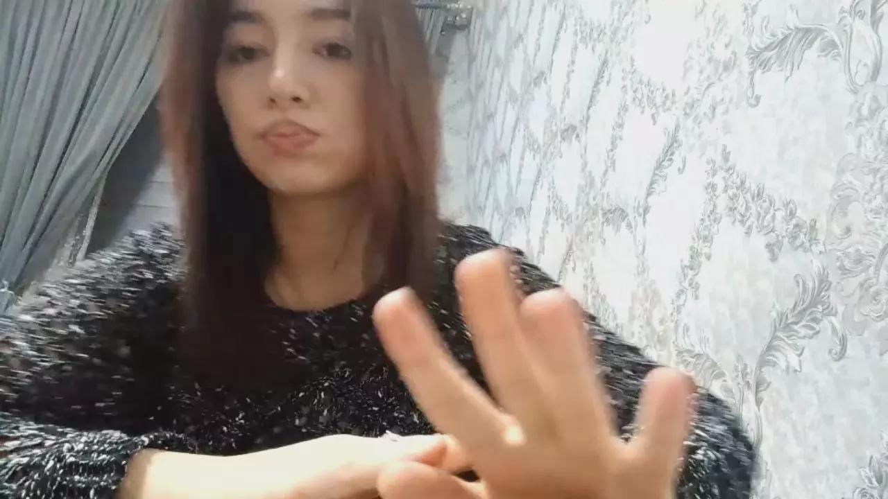 LauretteKirch webcams show profile image 