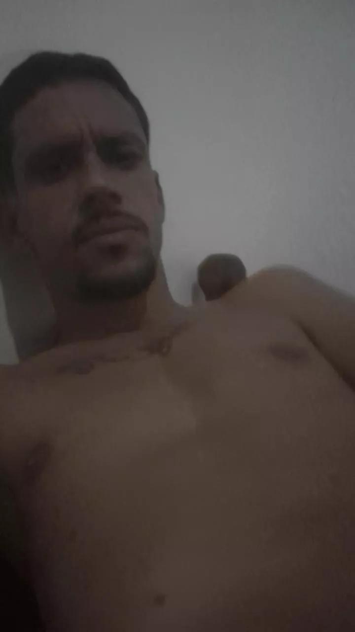 Lctrem33 webcams show profile image 