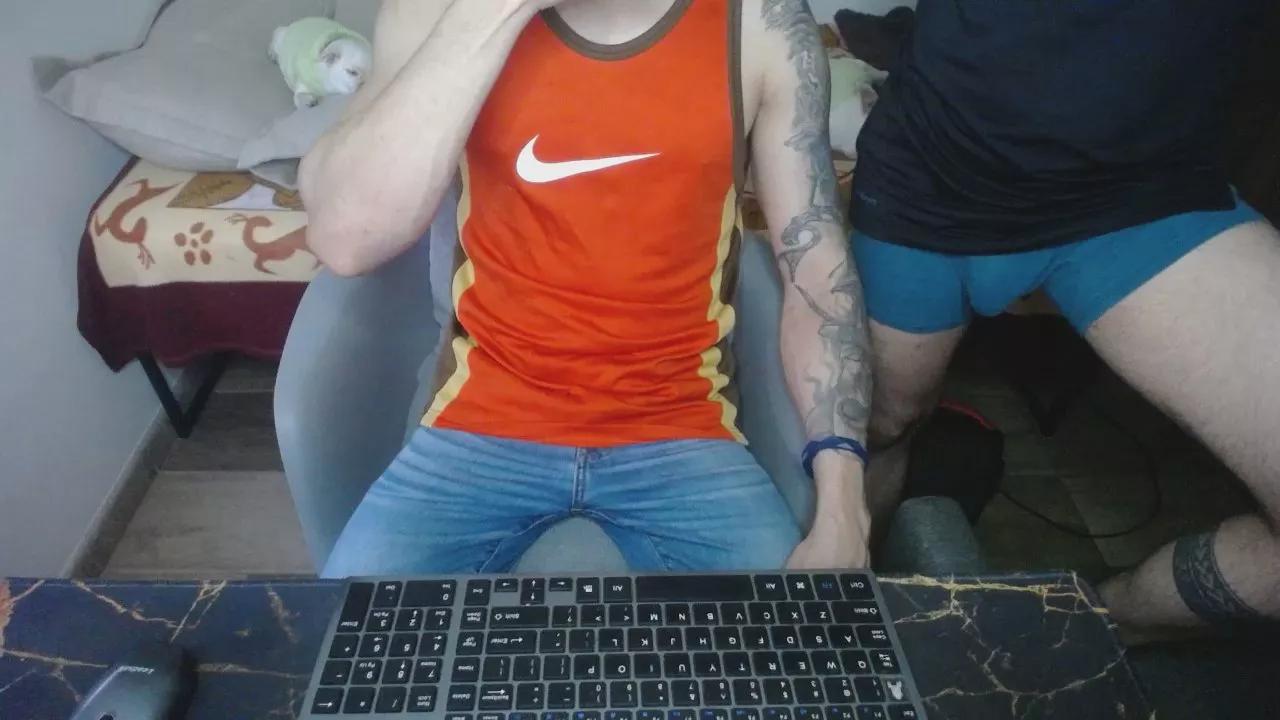 Lealboy from Cam4