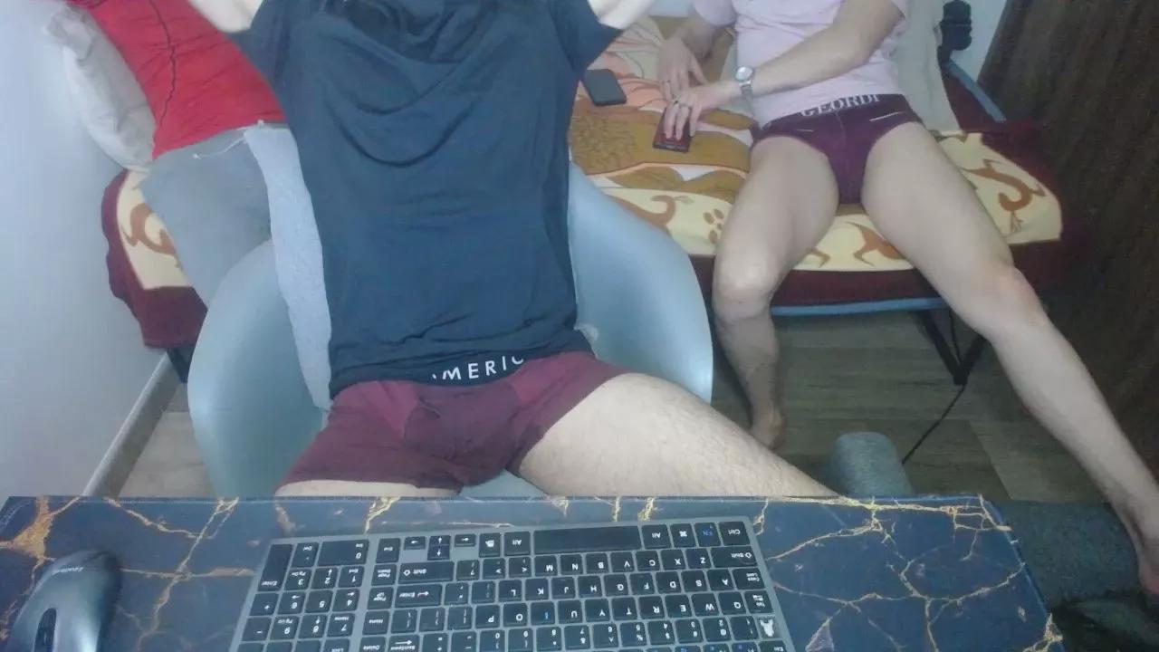 Lealboy from Cam4