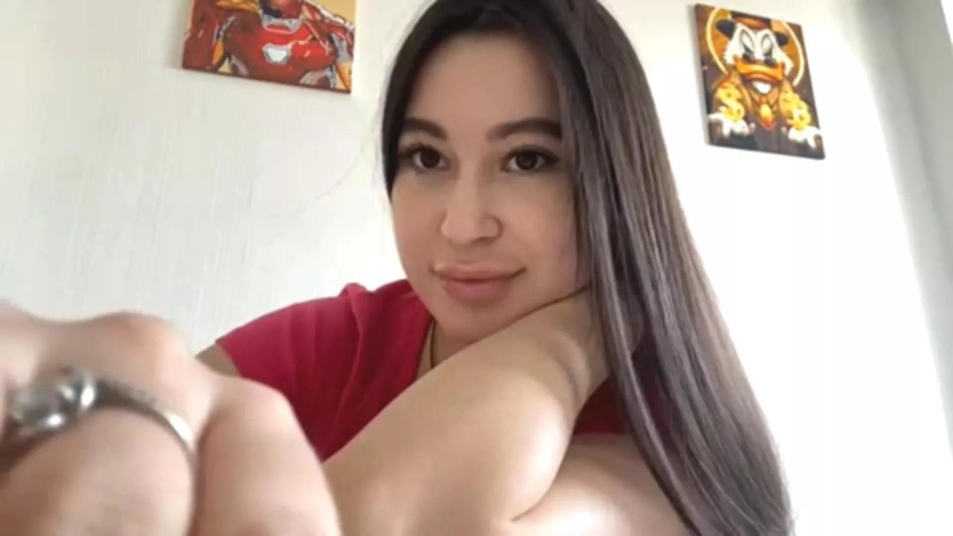 LeilaBurnard from Cam4
