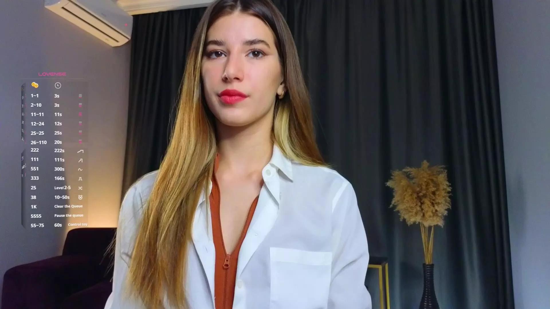 LeliaGiusti from Cam4