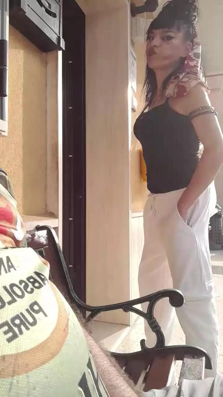 lellamonellahot from Cam4