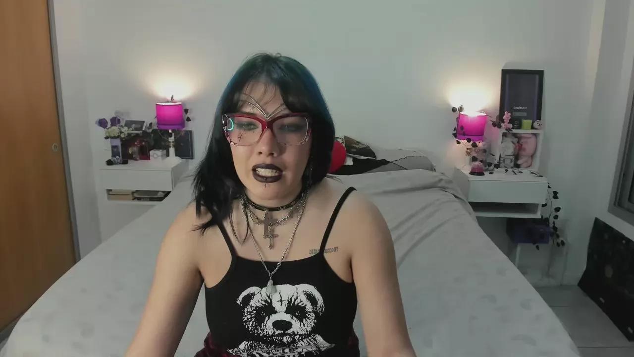 lennamoon from Cam4