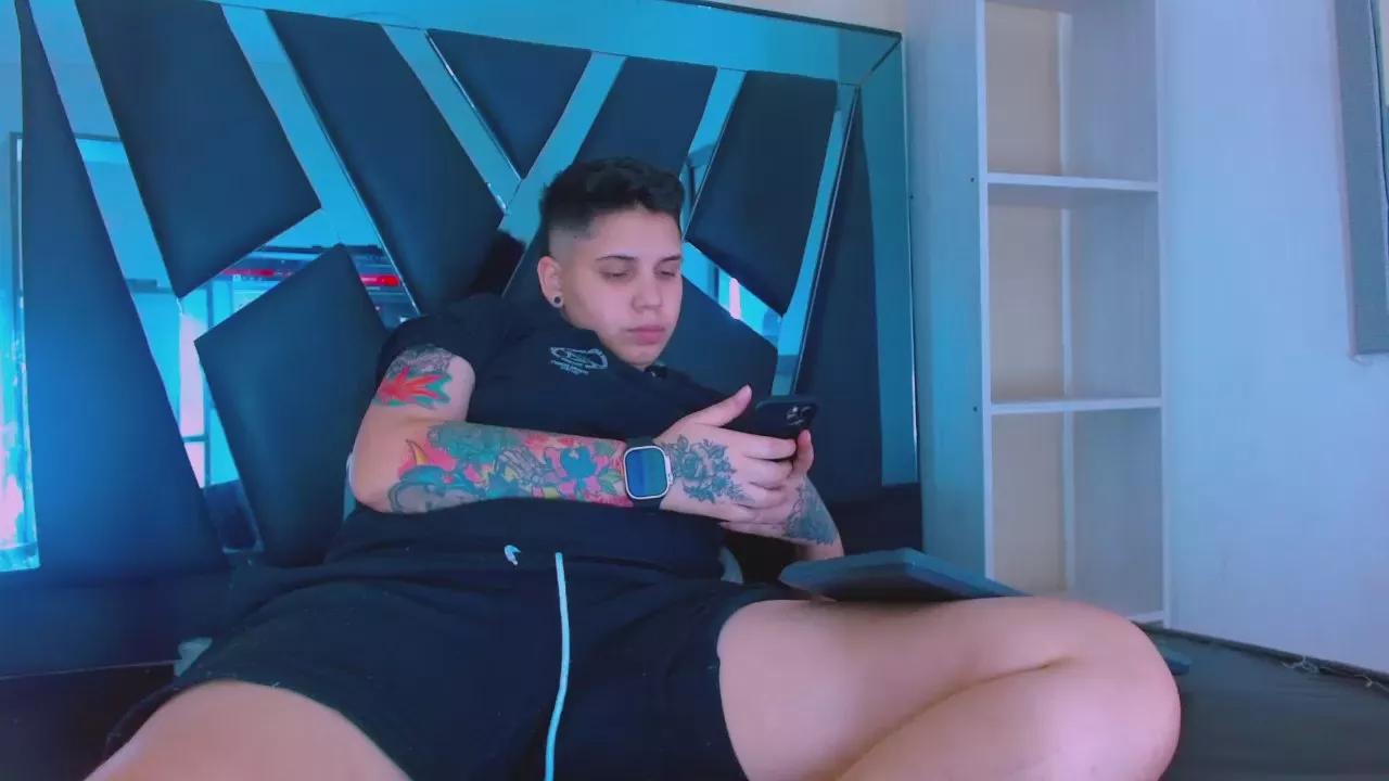 LiliKaren from Cam4