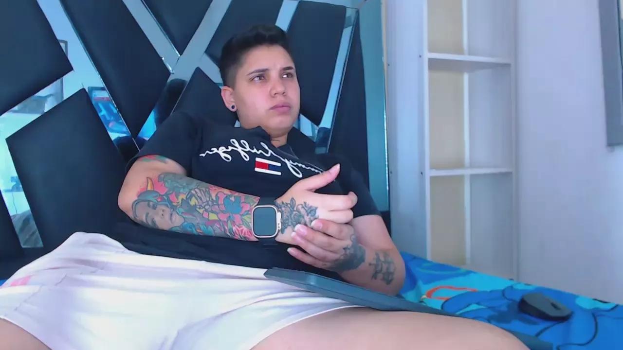 LiliKaren from Cam4