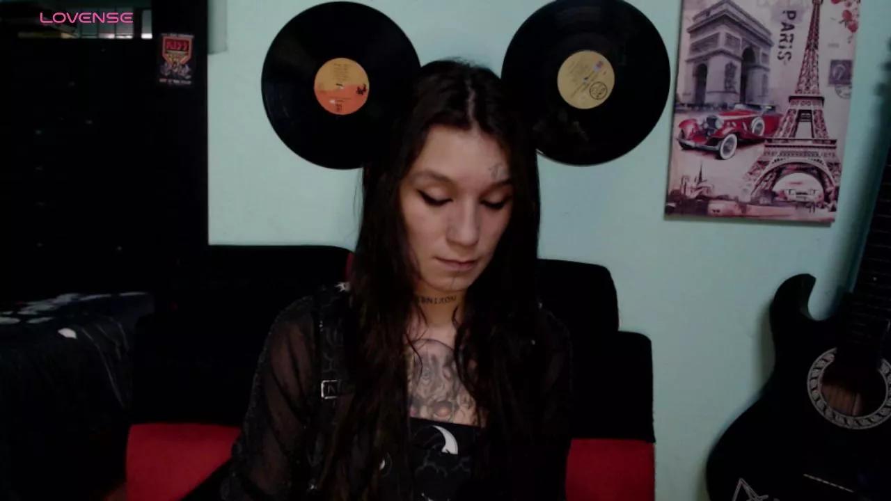 lilithword1 from Cam4