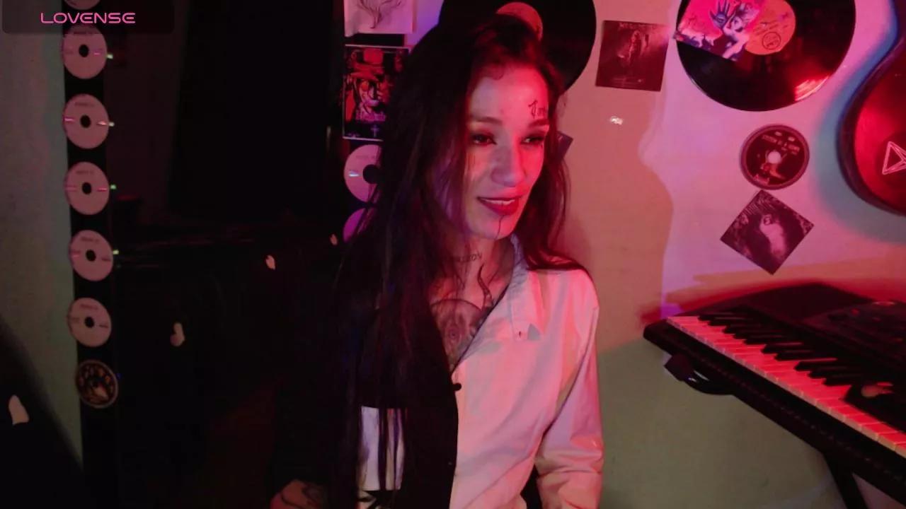 lilithword1 from Cam4