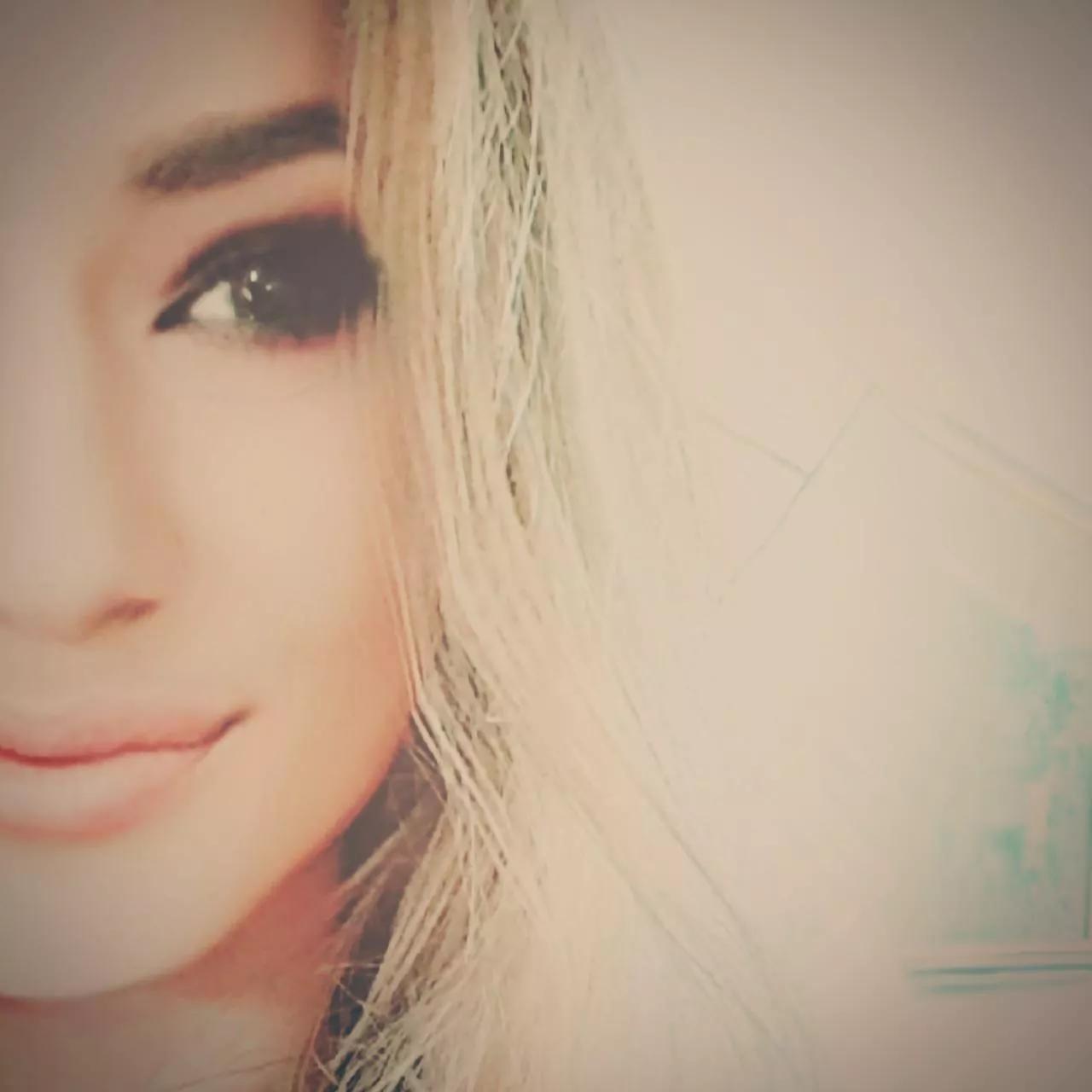 LillFia webcams show profile image 
