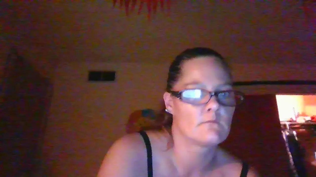 Lilwetwet85 from Cam4