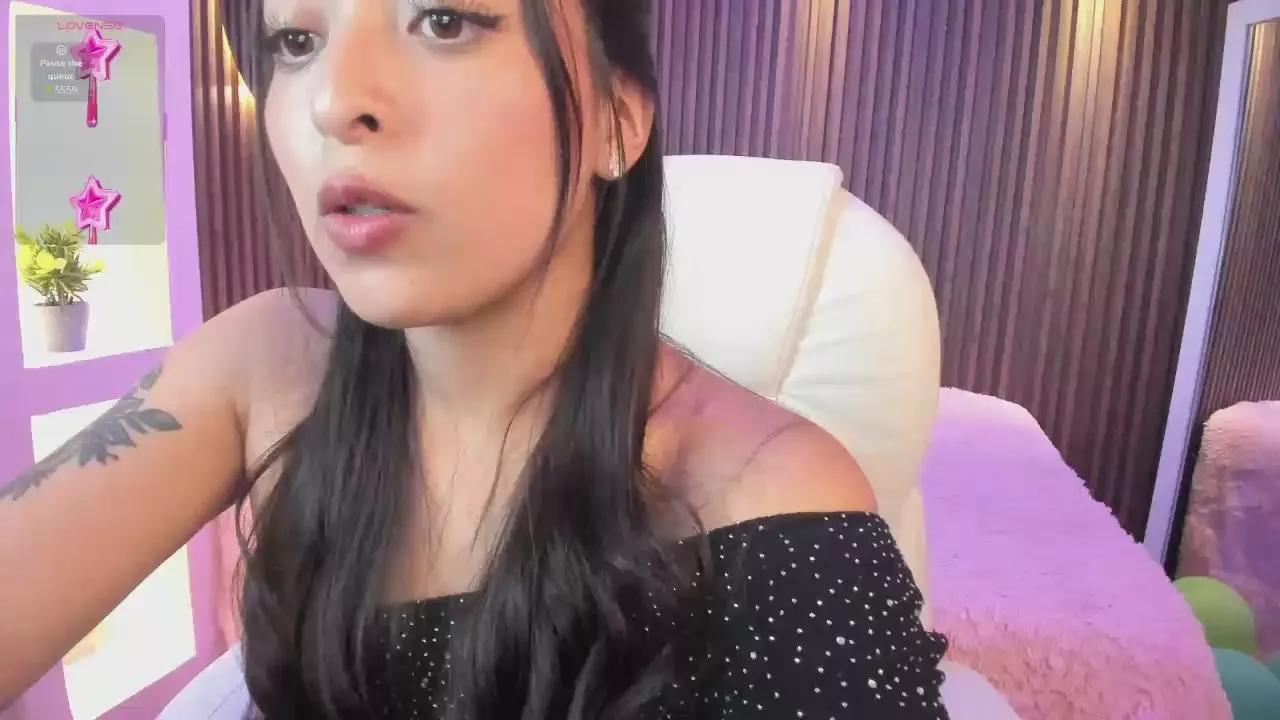 Lily_fox1 from Cam4