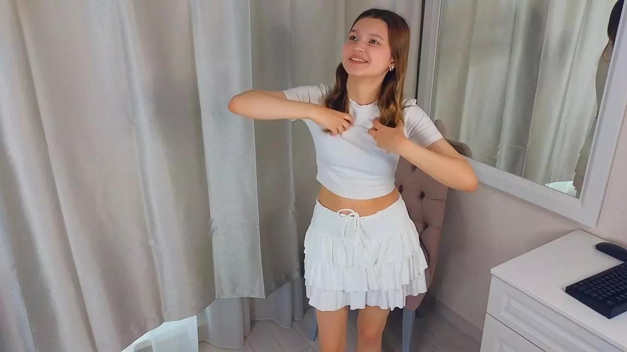 LinnCurvey from Cam4