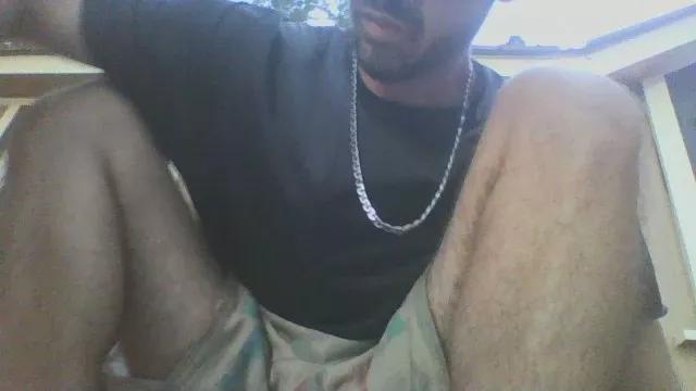 Littleguy25 from Cam4