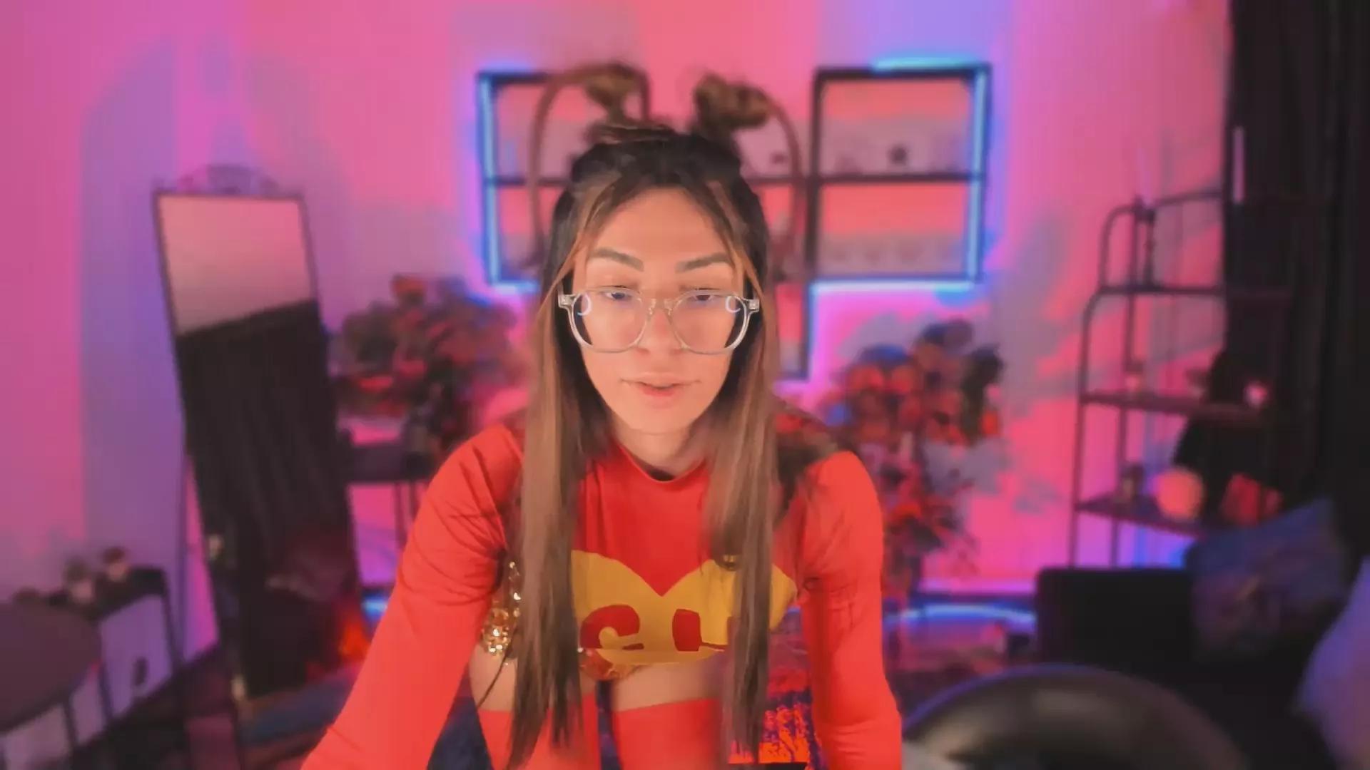 littleslutvhot from Cam4