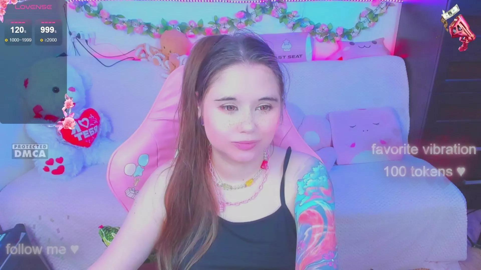 lolisuccub from Cam4