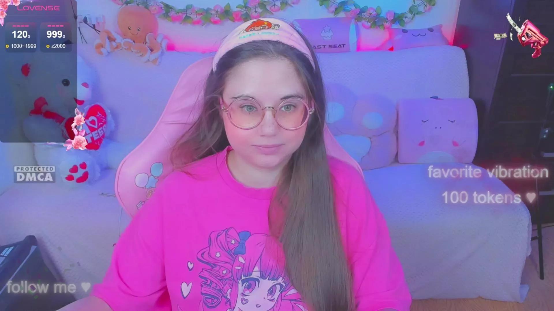 lolisuccub from Cam4