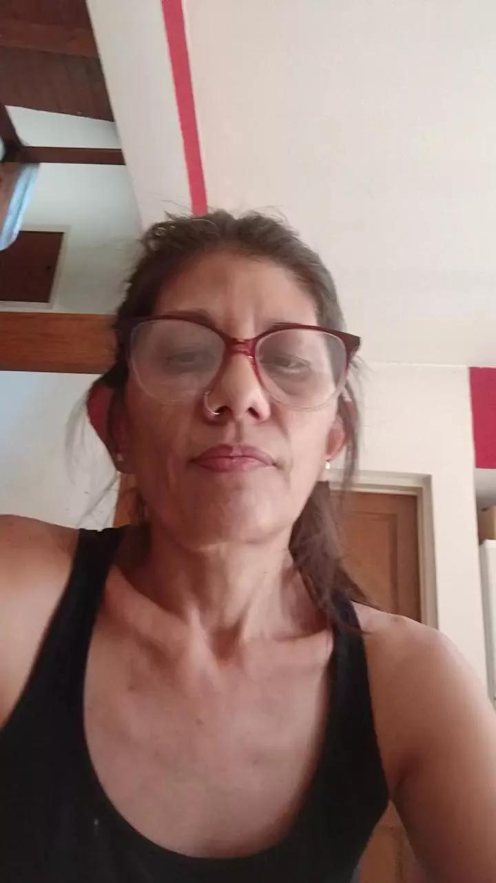 Loniegotodo webcams show profile image 