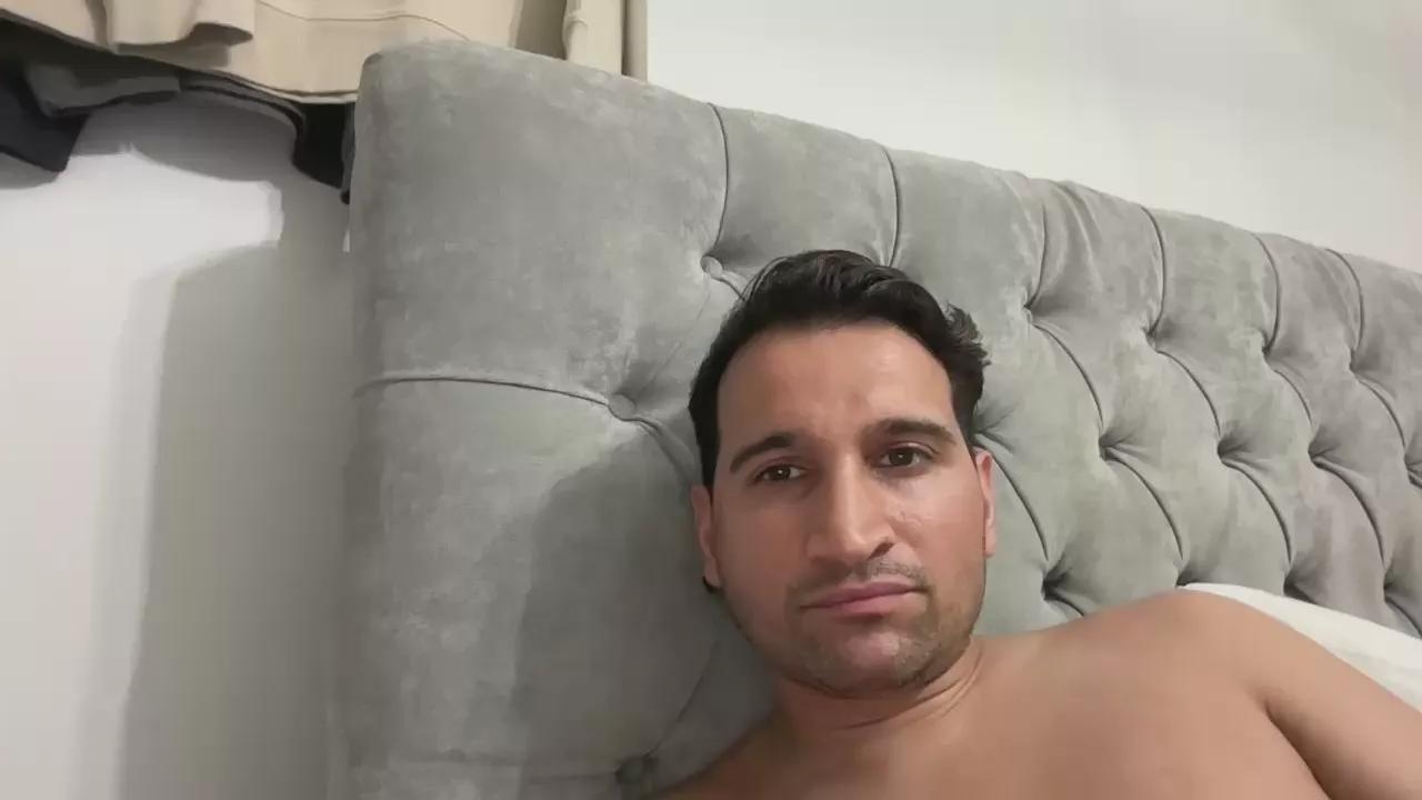 Looseluca webcams show profile image 