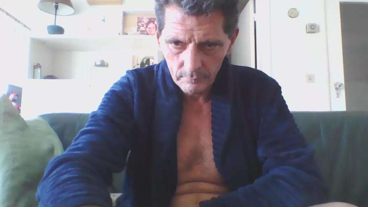 lossee3 from Cam4