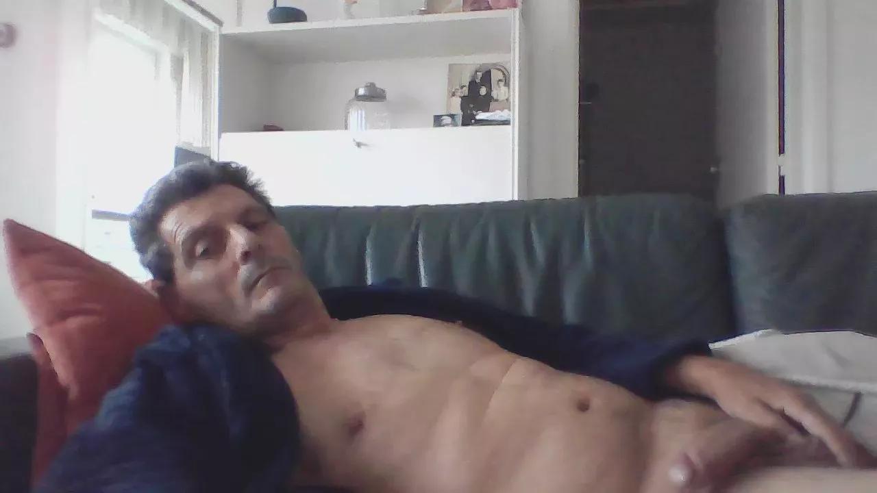 lossee3 from Cam4