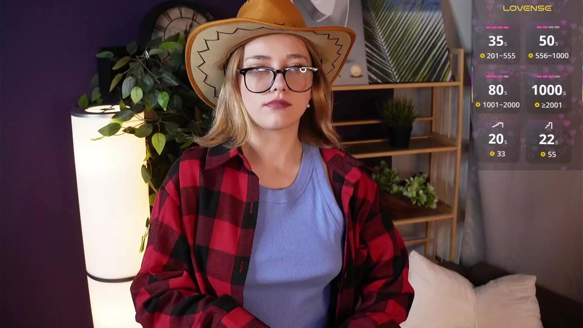 LottieSifontes from Cam4