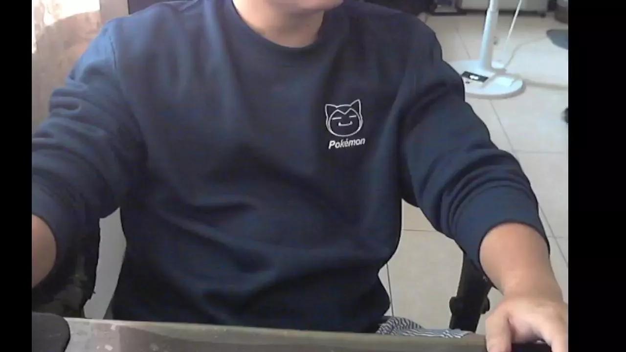 LQAQl webcams show profile image 