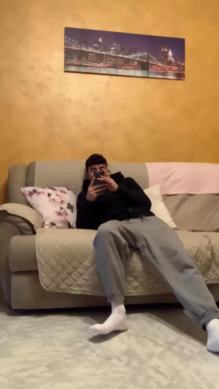 Luca2735 webcams show profile image 