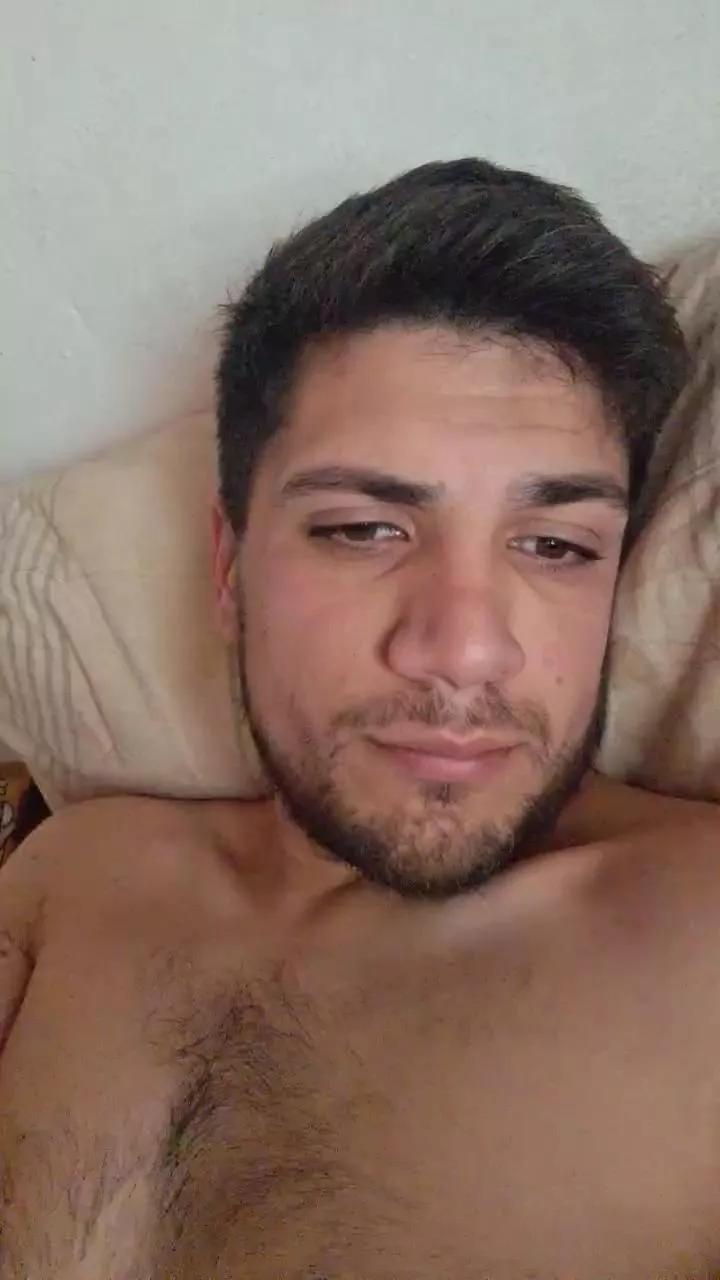 Lucavitale webcams show profile image 