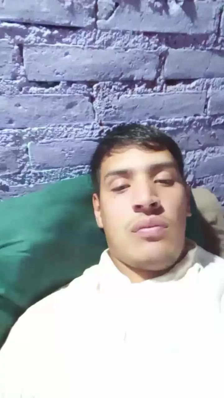 Luciano872 webcams show profile image 