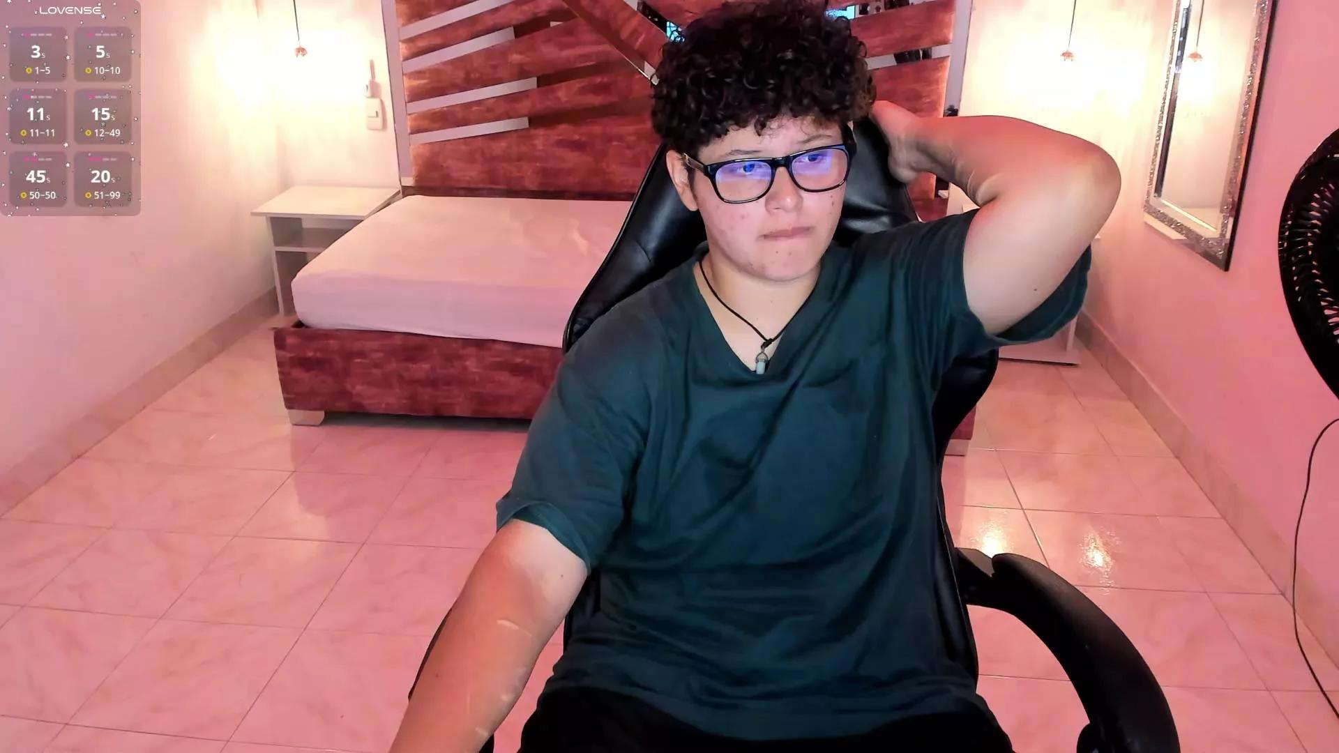 Luke_bear webcams show profile image 
