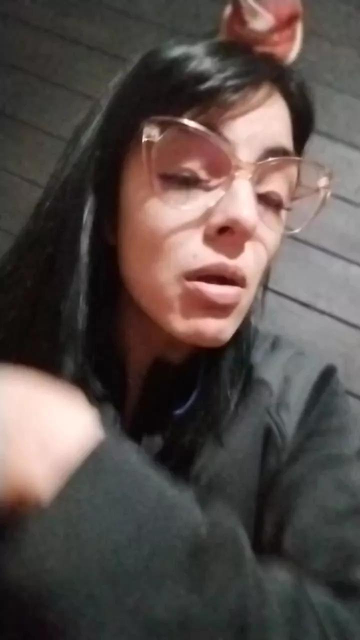lulihot6 from Cam4